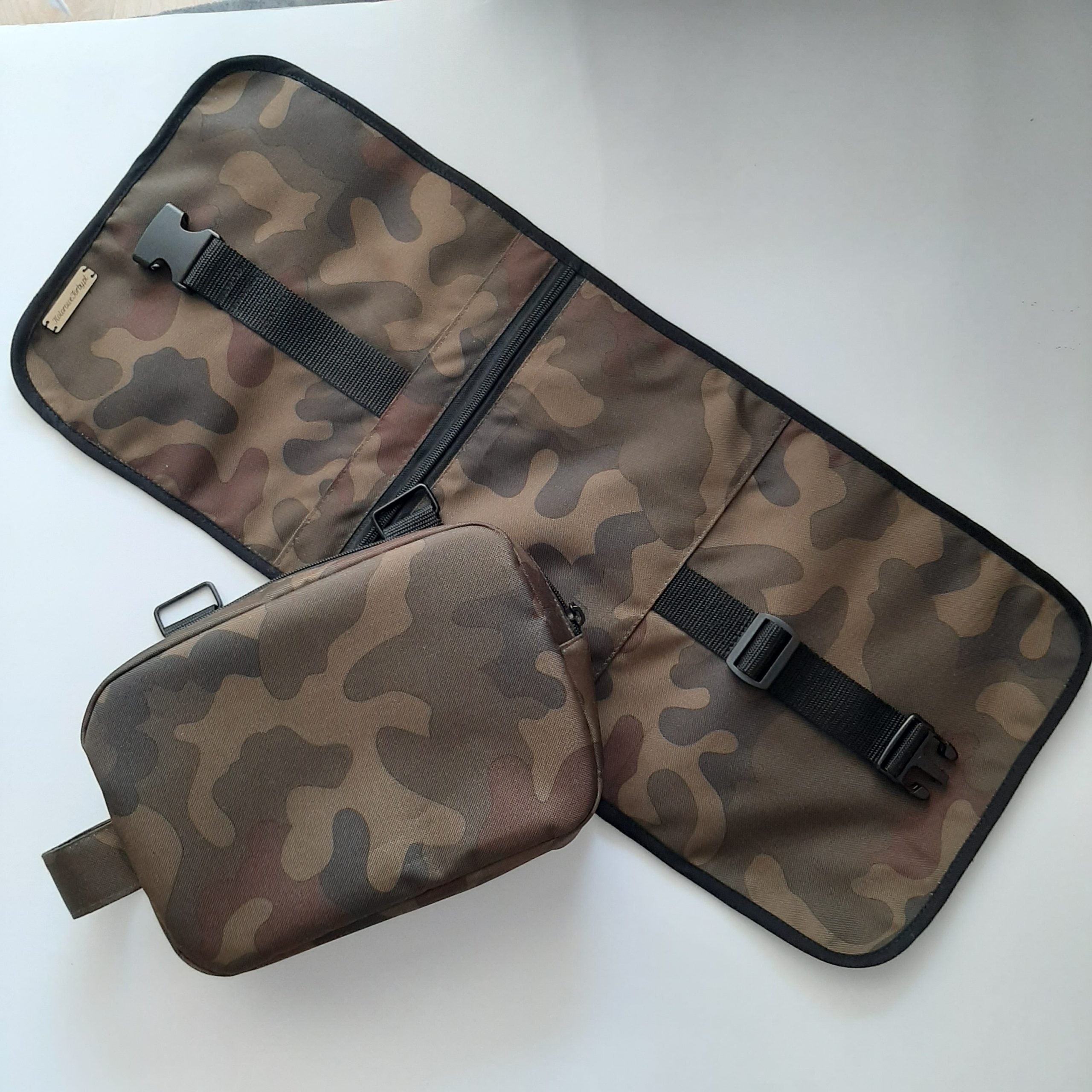 MORO Kosmetyczka podróżna składana 4