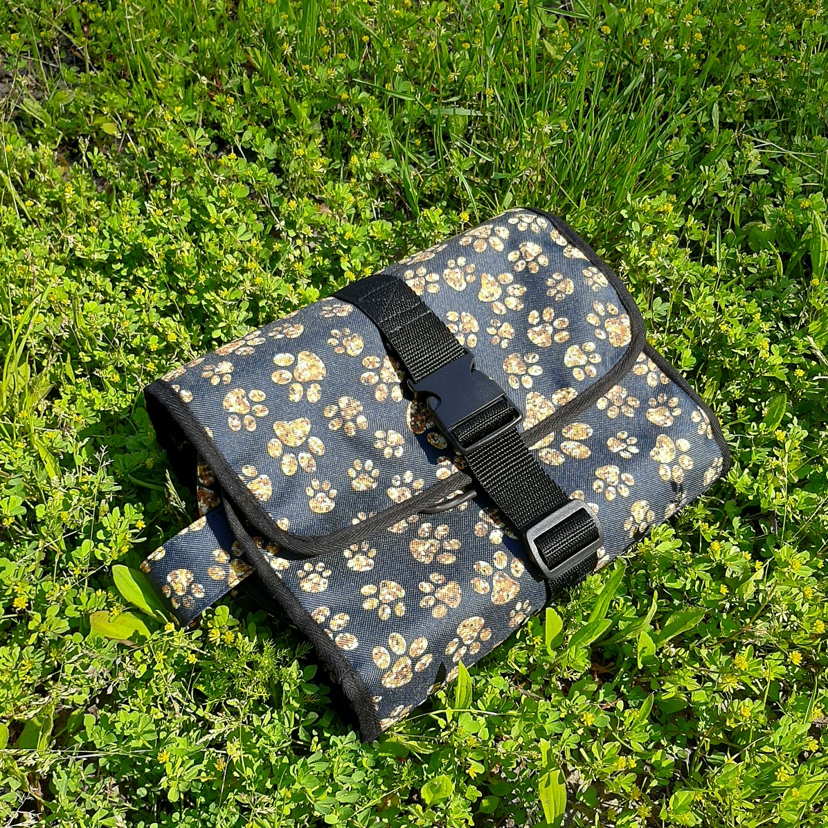 ŁAPKI Kosmetyczka podróżna składana