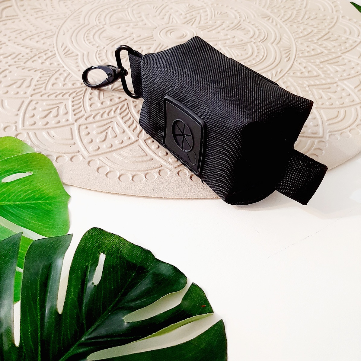 CZARNE Etui na kupoworki 2