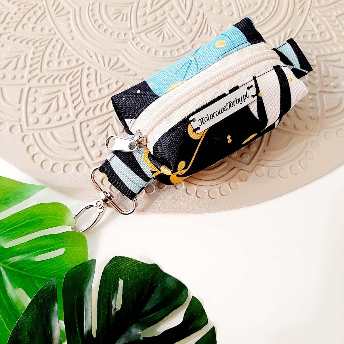 MONSTERY01 Etui na kupoworki