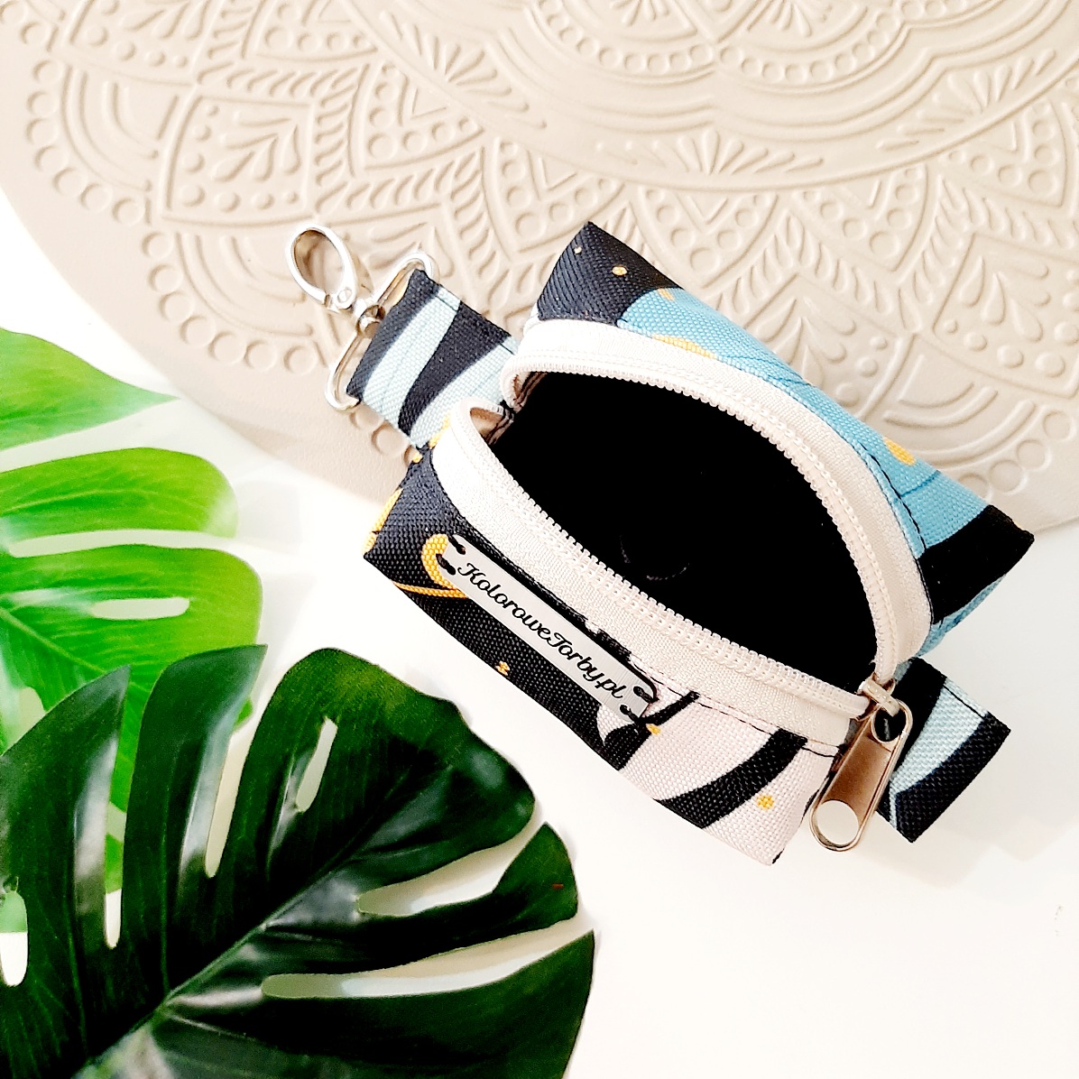 MONSTERY01 Etui na kupoworki 3