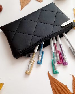 CZARNA02 Kosmetyczka Na przydasie