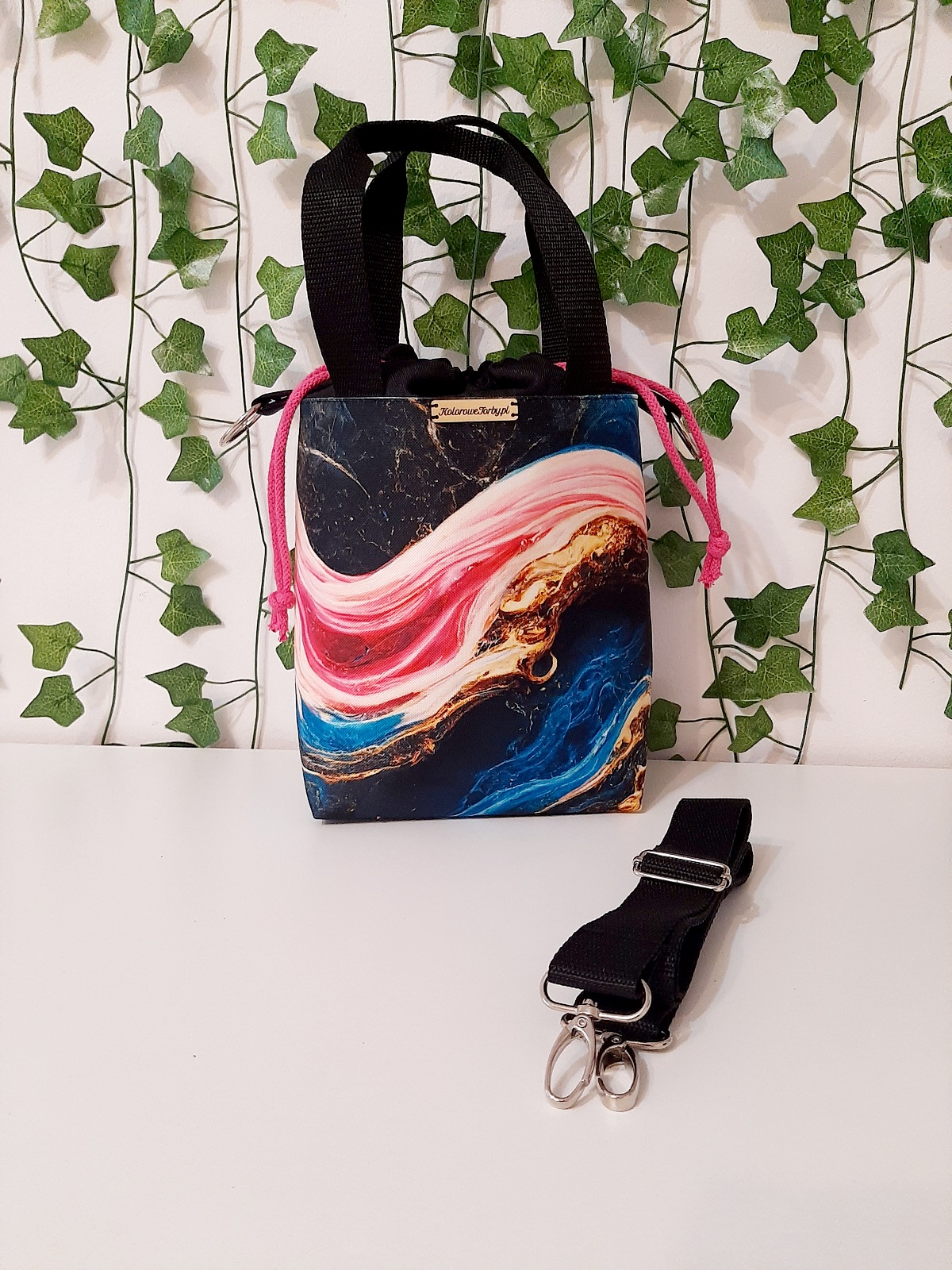 ABSTRAKCJA Listonoszka ELIZA