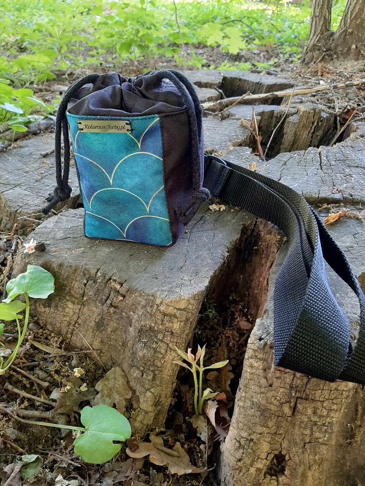 ZIELONE FALE Saszetka na smaczki 2