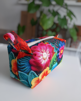 KWIATY02 Kosmetyczka Damska BOX M